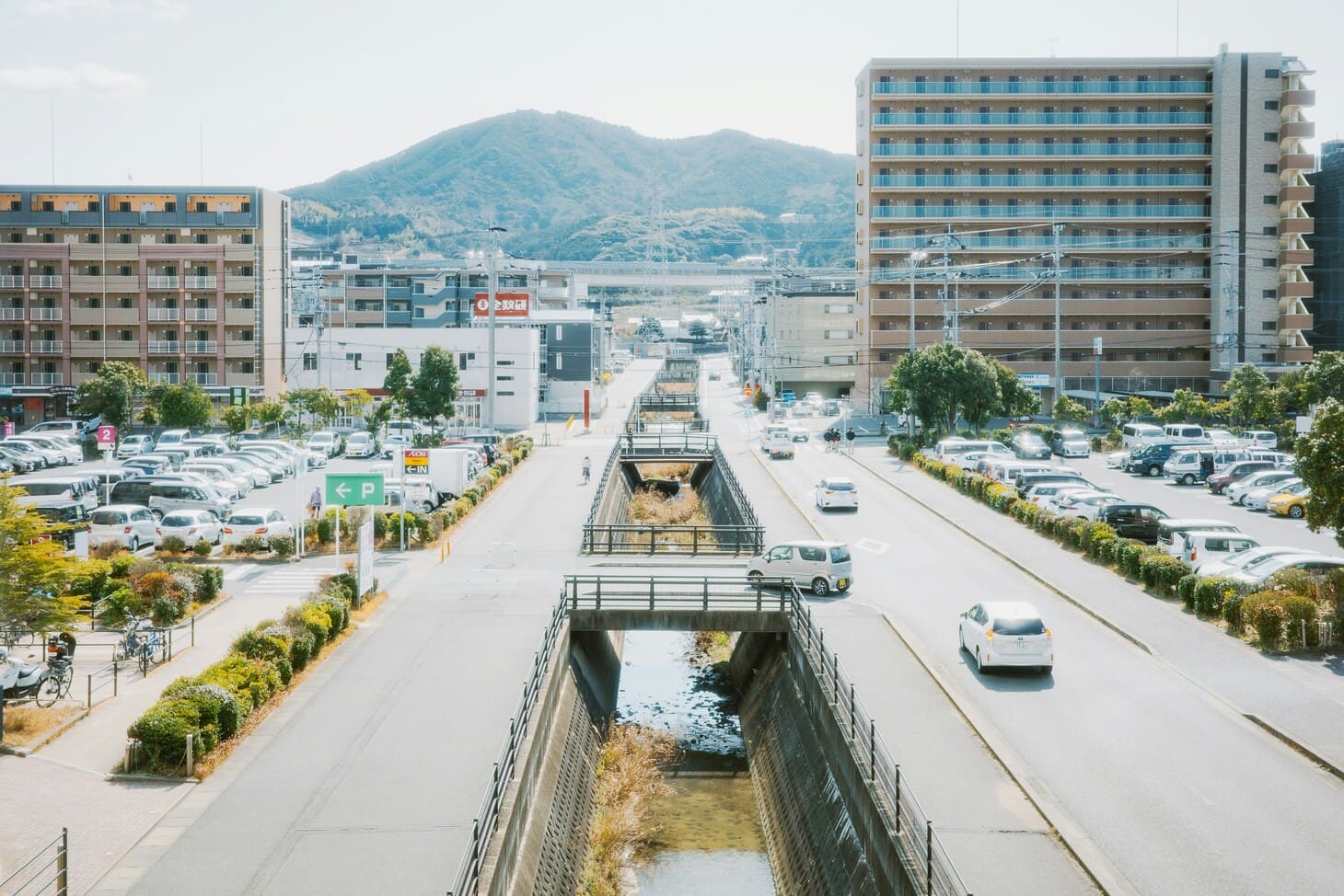 布団vsベッド：日本の睡眠文化と現代の寝室事情